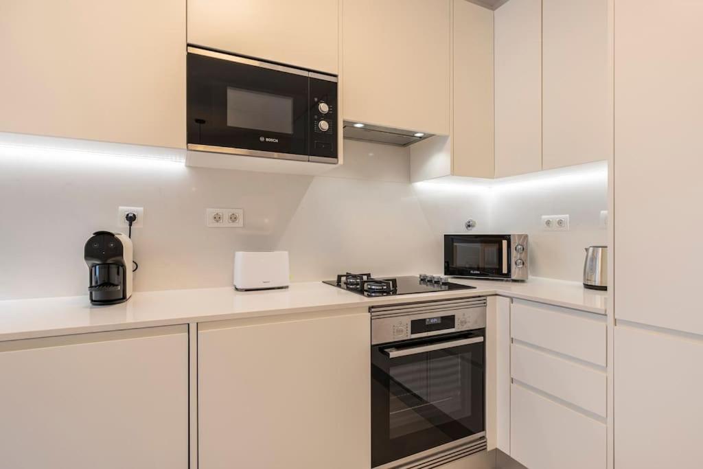 Campolide Lovely 2 Bedroom By Innkeeper Lisbon Exterior photo